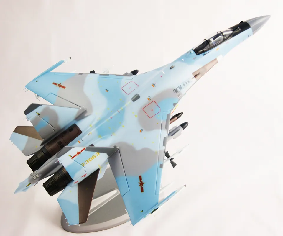 Su-35 в 1_32 в окраске ВВС Китая