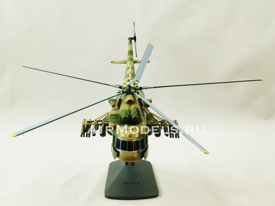 Модель вертолета Ми-17В-5 (Масштаб 1:48) — фото 2