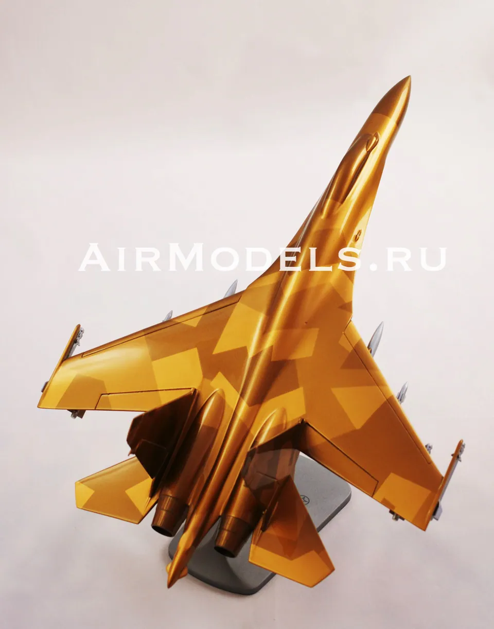 Модель самолета Су-35 (Масштаб 1:48, в золотистом рубленом камуфляже) — фото 3