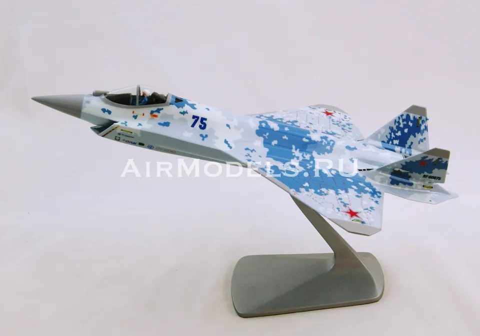 Модель самолета Су-75 Checkmate