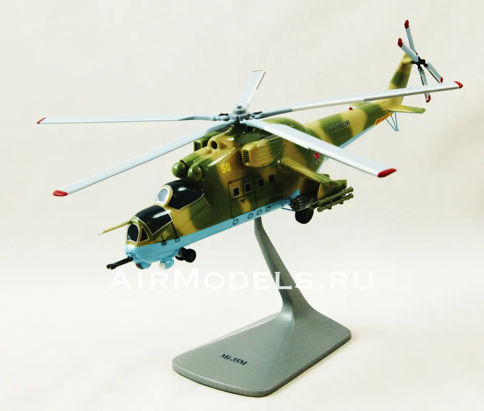 Модель вертолета Ми-35М (Масштаб 1:48, в камуфляжной окраске) — фото 1