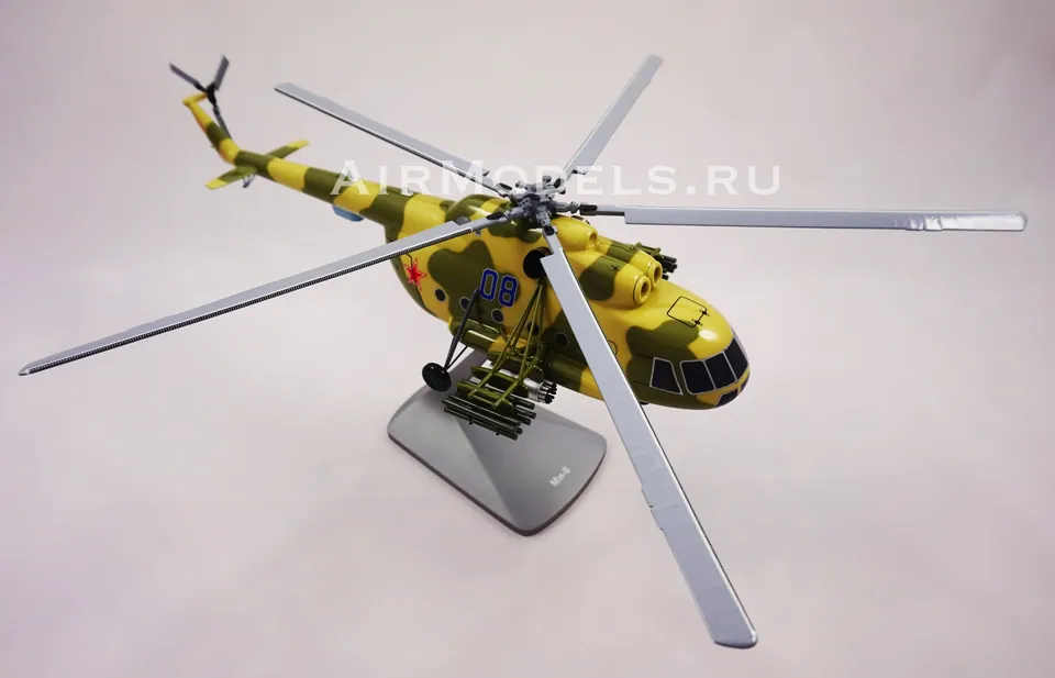 Модель вертолета Ми-8 (Масштаб 1:48) — фото 2