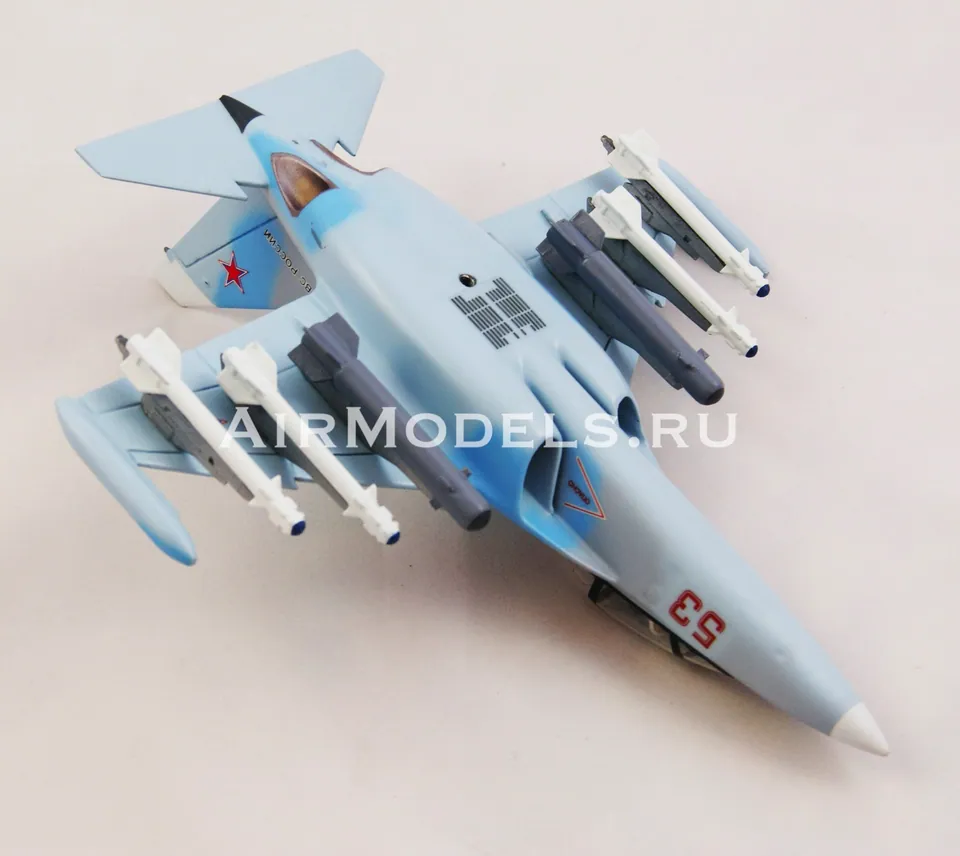 Модель самолета Як-130 (Масштаб 1:48, окраска ВВС) — фото 2