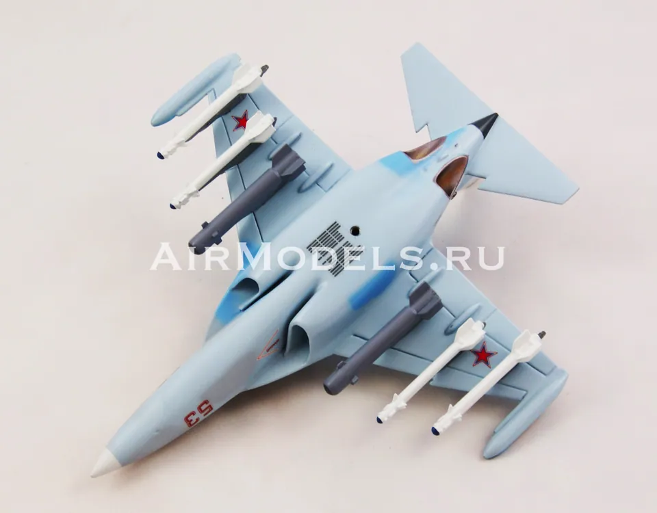 Модель самолета Як-130 (Масштаб 1:48, окраска ВВС) — фото 5